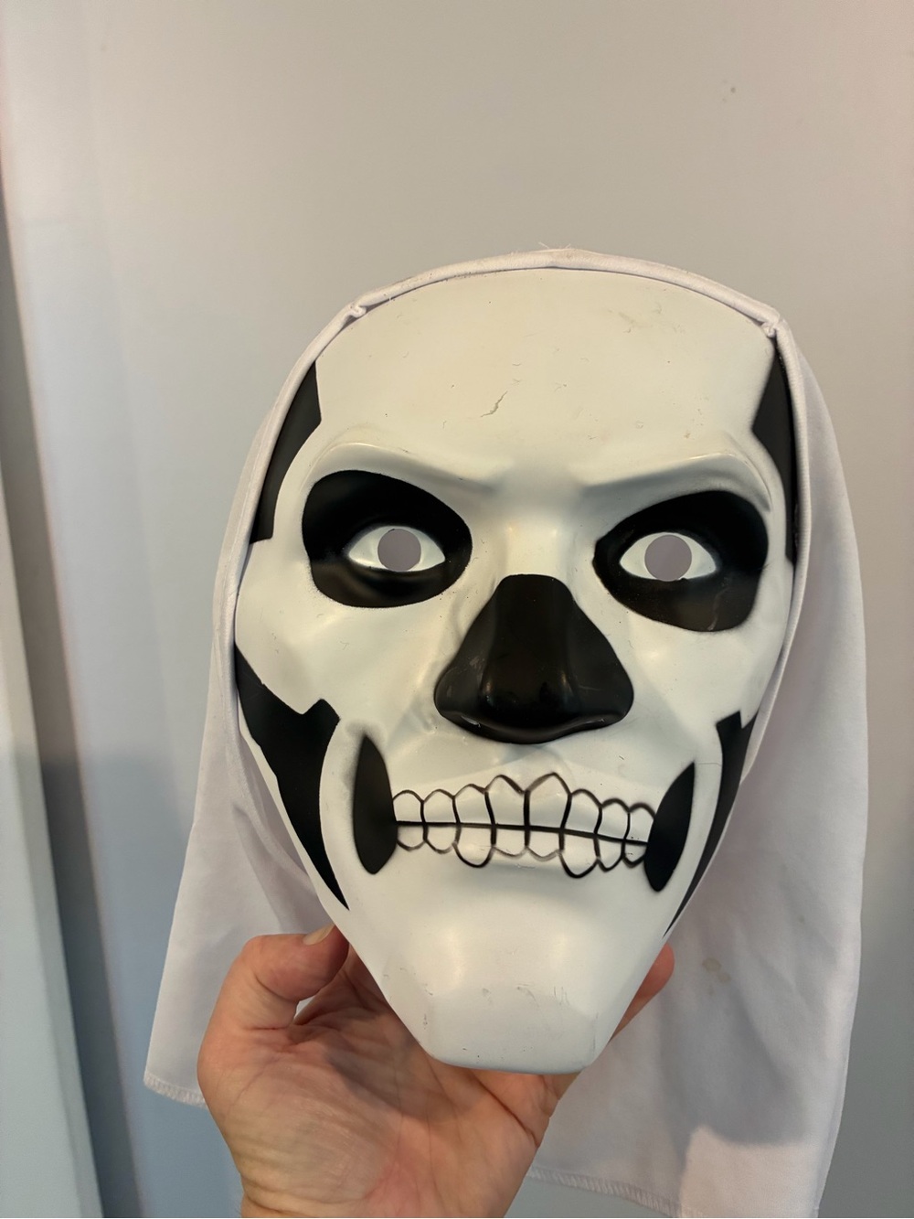 Fortnite Skull Costume Mask - Ghostly Face
